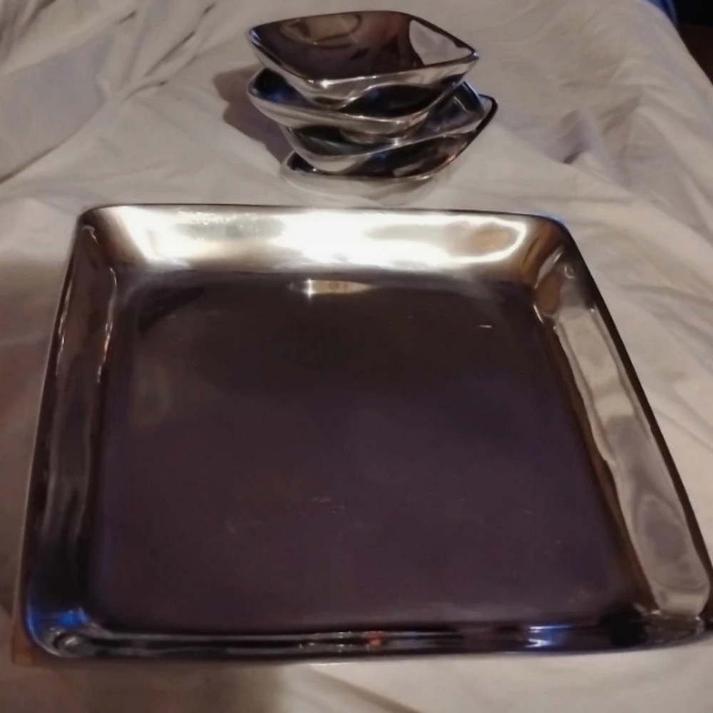 Lunares San Francisco Polished Aluminum Silver Square Serving Dish Set